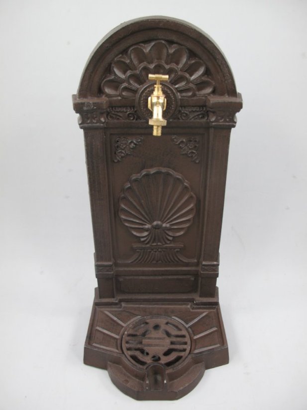 Zahradní litinová kašna MUŠLE / HNĚDÁ patina 68cm