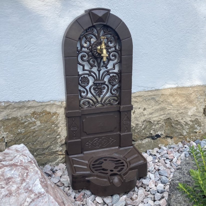 Zahradní kašna ZDOBENÁ 74cm - hliník ( hnědá )