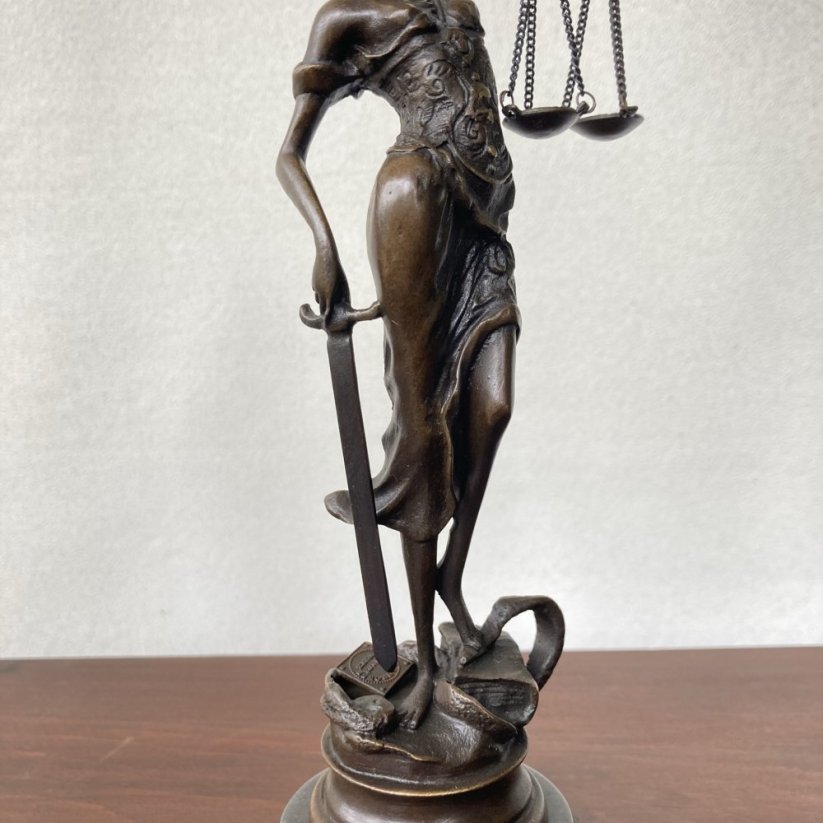 Bronzová socha SPRAVEDLNOST - JUSTICE 23cm