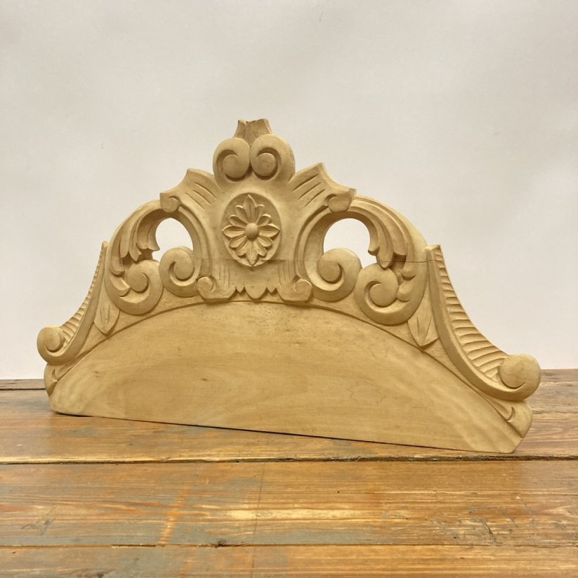 Nábytková horní řezba, ozdoba 540x315mm