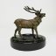 Mramorovým popelník s bronzovým jelenem