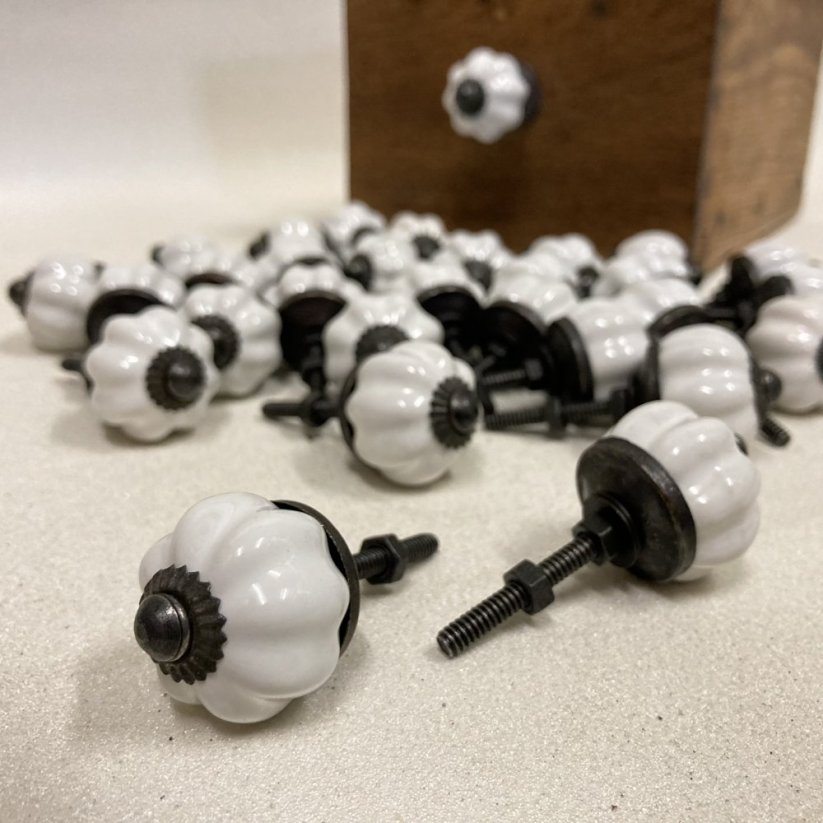 Nábytková keramická knopka - úchytka BÍLÁ 30mm