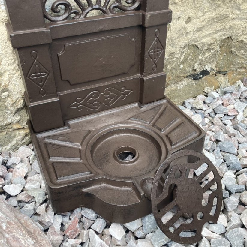 Zahradní kašna ZDOBENÁ 74cm - hliník ( hnědá )