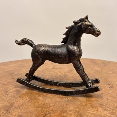 Litinová dekorace HOUPACÍ KŮŇ