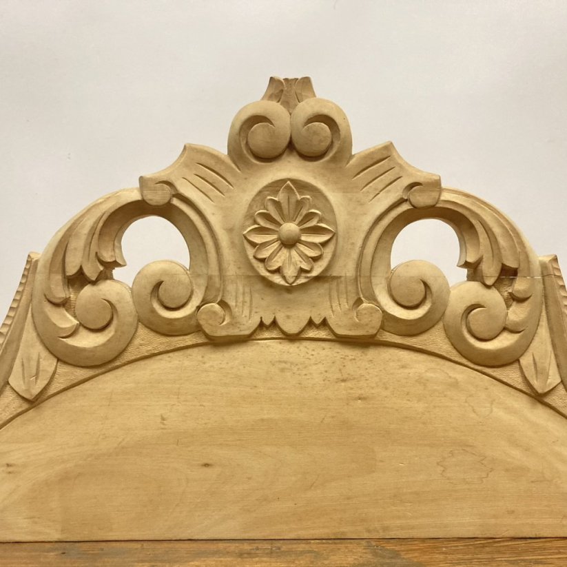 Nábytková horní řezba, ozdoba 540x315mm