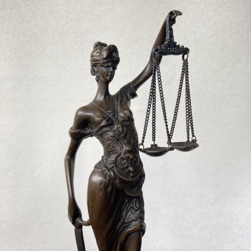 Bronzová socha SPRAVEDLNOST - JUSTICE 23cm