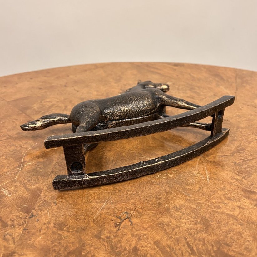 Litinová dekorace HOUPACÍ KŮŇ