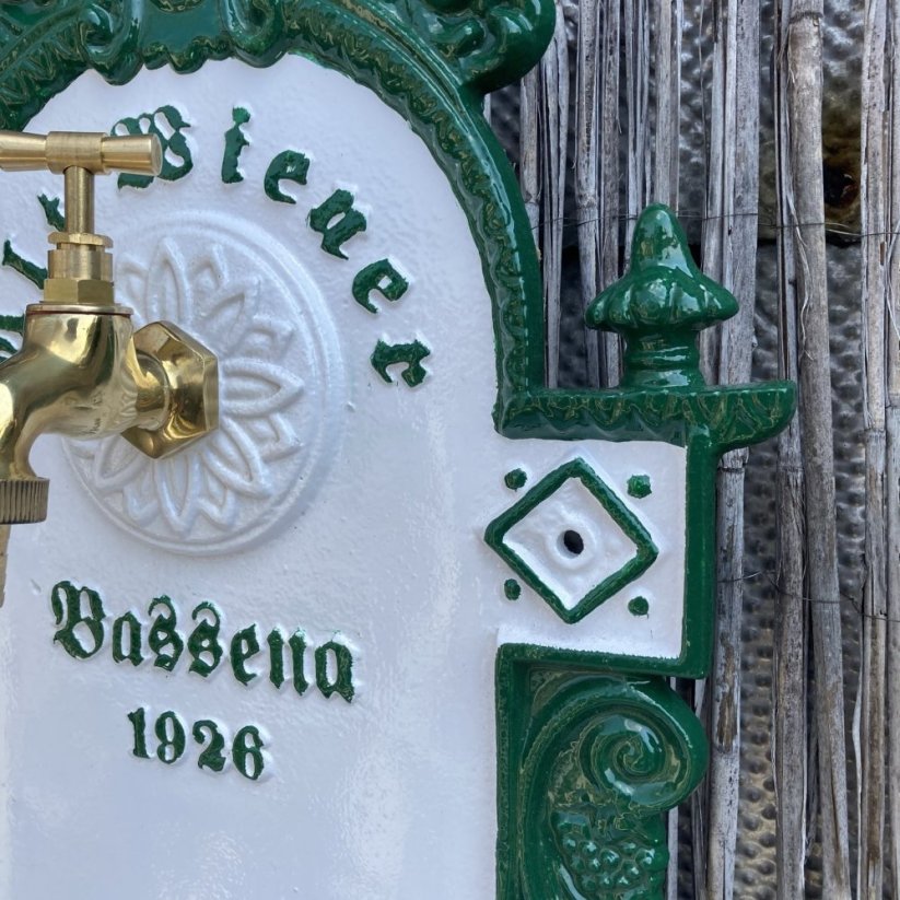 Zahradní výlevka Bassena 1926 - hliník ( bílo-zelená )
