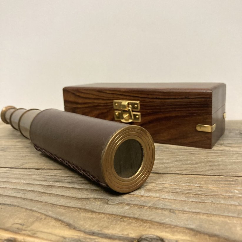 Námořní teleskopický dalekohled 40cm