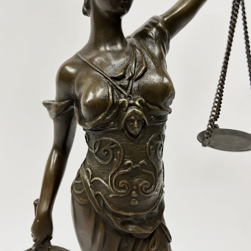 Bronzová socha SPRAVEDLNOST - THEMIS 45cm