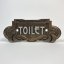 Kovová cedulka TOILET 7,5x18,5cm