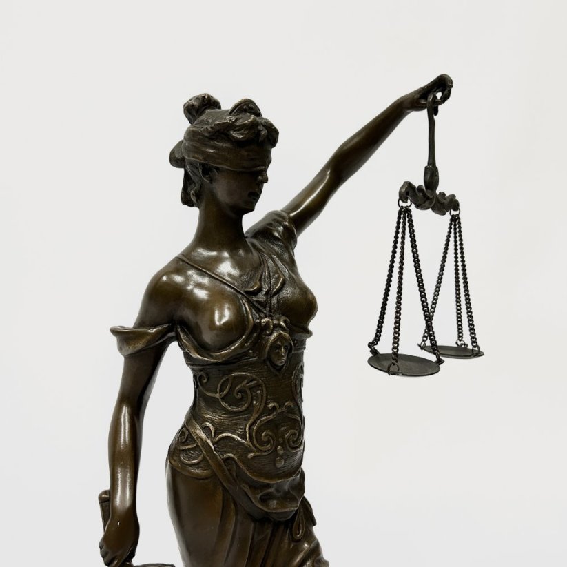 Bronzová socha SPRAVEDLNOST - THEMIS 45cm
