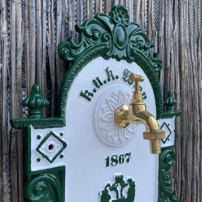 Zahradní výlevka K.U.K. WIEN 1867 - hliník ( bílo-zelená )