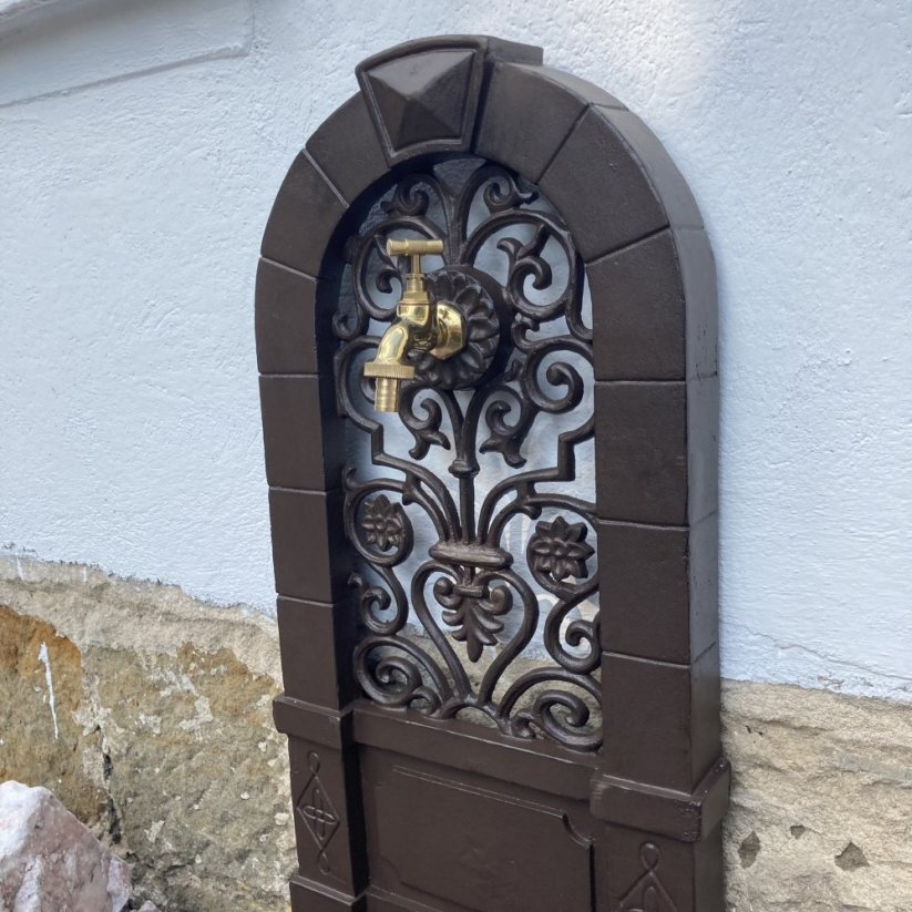 Zahradní kašna ZDOBENÁ 74cm - hliník ( hnědá )