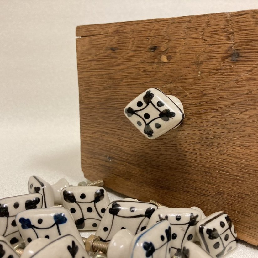Nábytková keramická knopka - úchytka KRÉMOVÁ 35x25mm