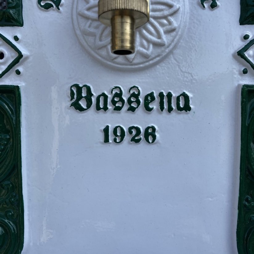 Zahradní výlevka Bassena 1926 - hliník ( bílo-zelená )