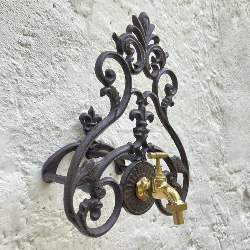 Držák na zahradní hadici s mosazným kohoutkem